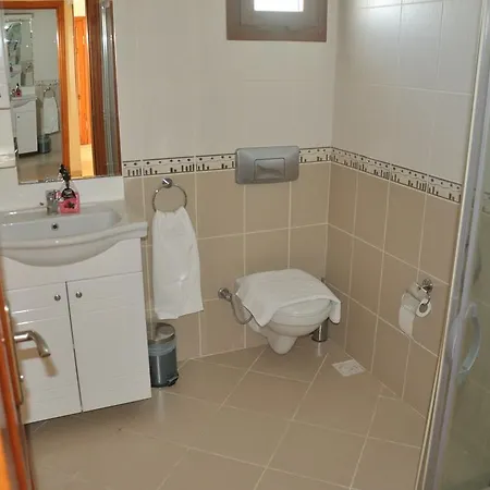 Ozalp Apart A4 Ortak Havuzlu Apartment